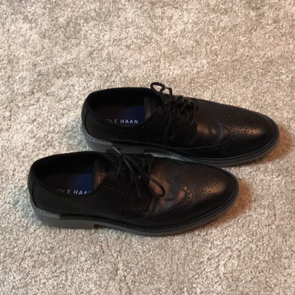 Preowned Men’s Cole Haan Grand 360 black wingtip shoes - NO box - 10.5
